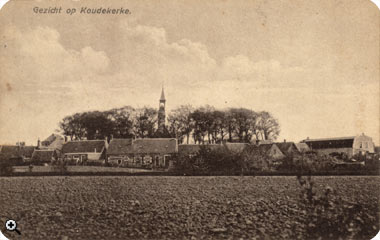 foto vanaf het Cithershillepadje richting Dorpsplein Koudekerke in 1910