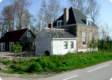 hofstede Buytenhof aan de Dishoekseweg te Koudekerke