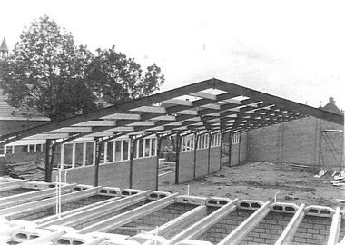 De loods van bouwbedrijf Flipse en later Riaan Rijken in 1972 te Koudekerke