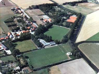 Luchtfoto sportvelden Koudekerke